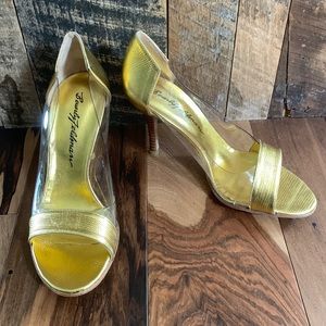 Beverly Feldman - Gold heel, NWOT
